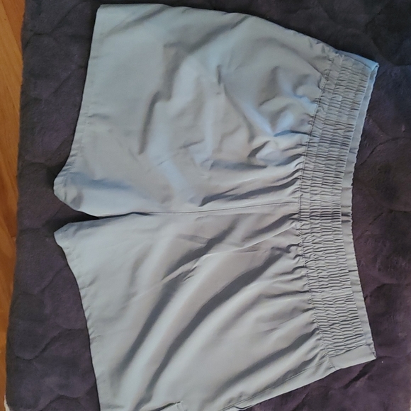 Shorts - Picture 2 of 5